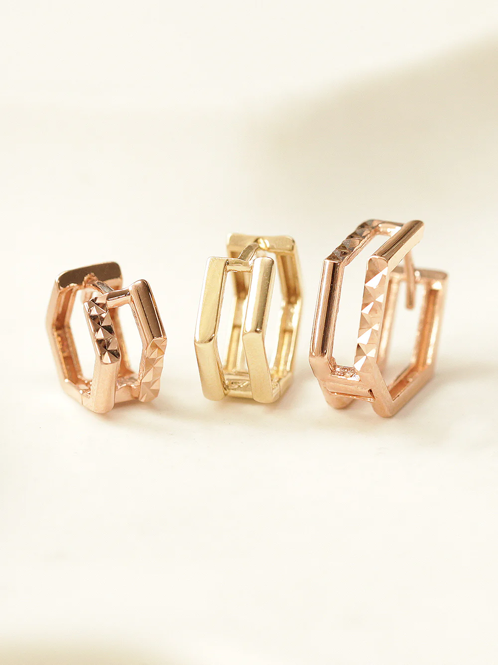 14K Gold Two Line Pentagon Conch Hoop Earring - Image 2