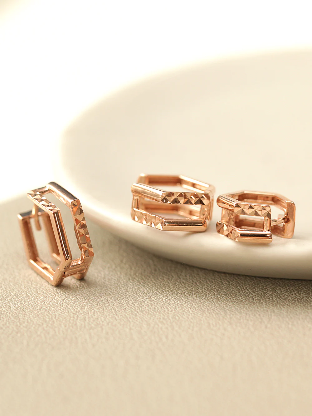 14K Gold Two Line Pentagon Conch Hoop Earring - Image 7