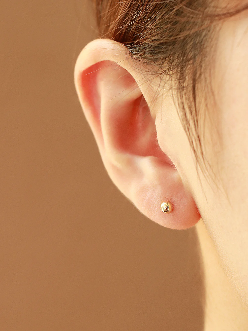 14K Gold Two Way Ball Labret Earring 20G - Image 4