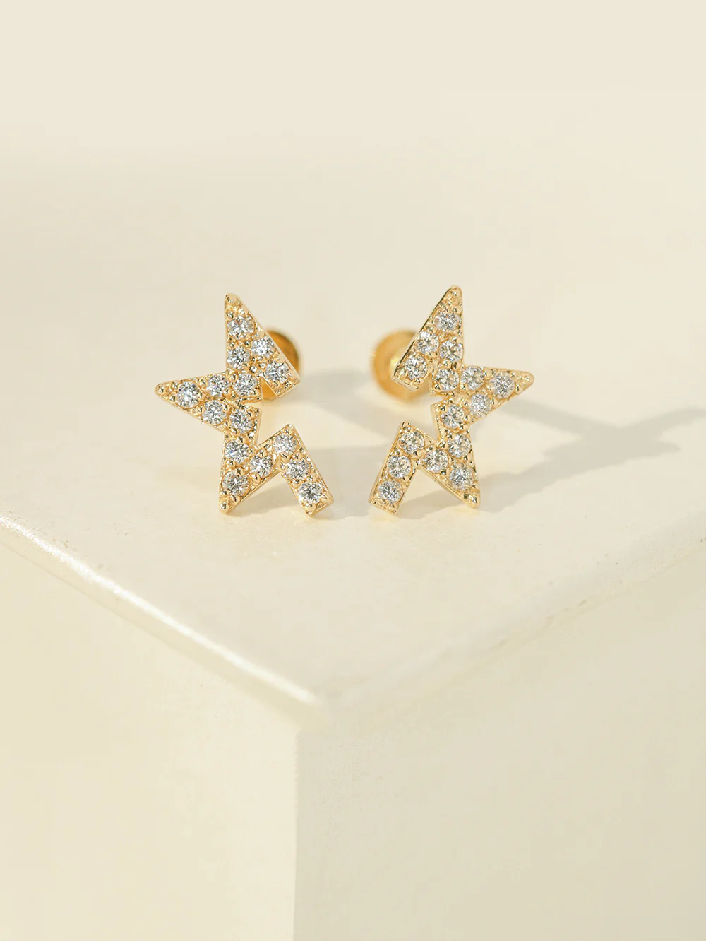 14K Gold Unbalanced Star Cubic Internally Threaded Labret Piercing 18G16G - Image 3
