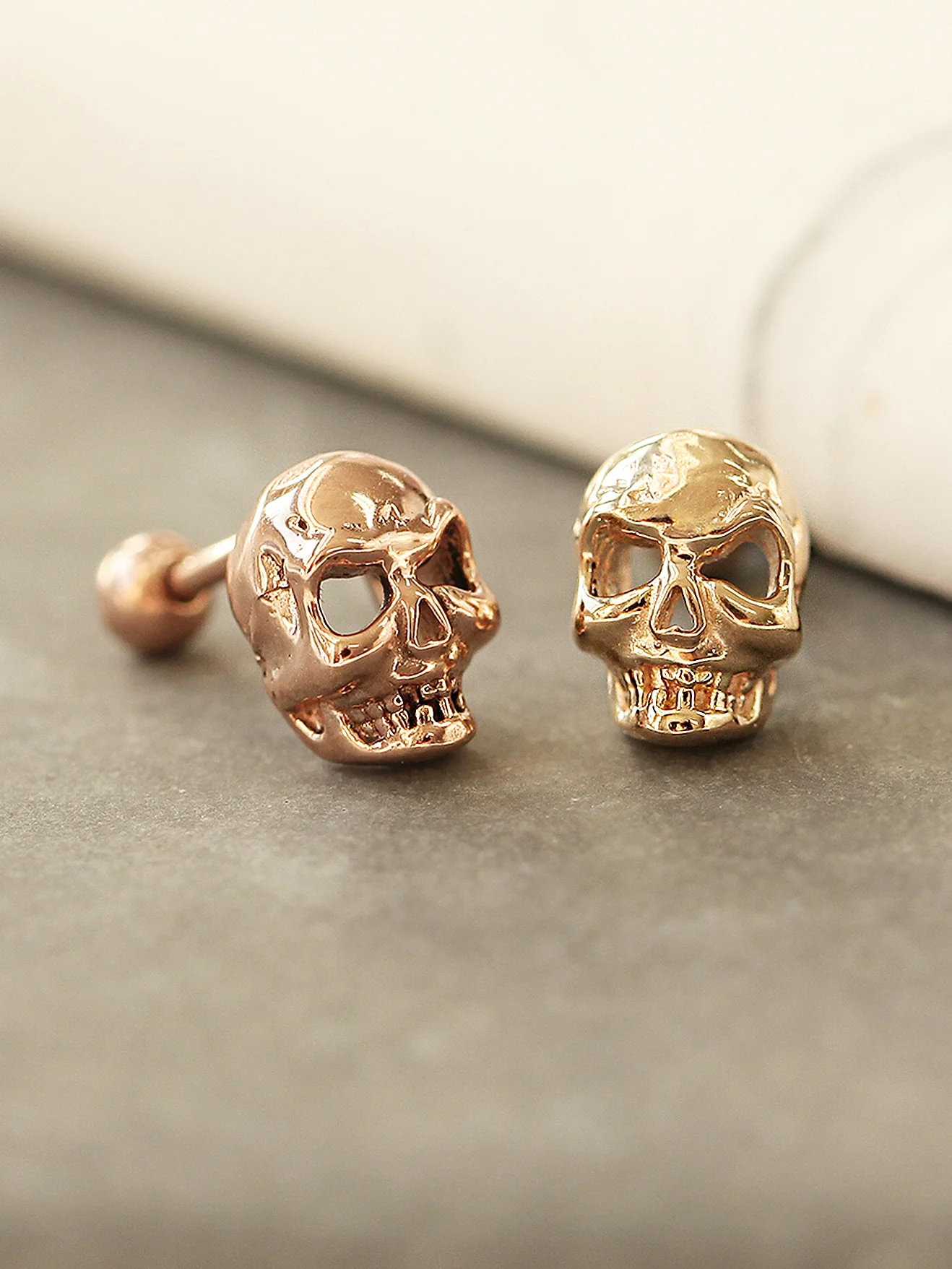 14K Gold Vintage Skull Cartilage Earring 18G16G