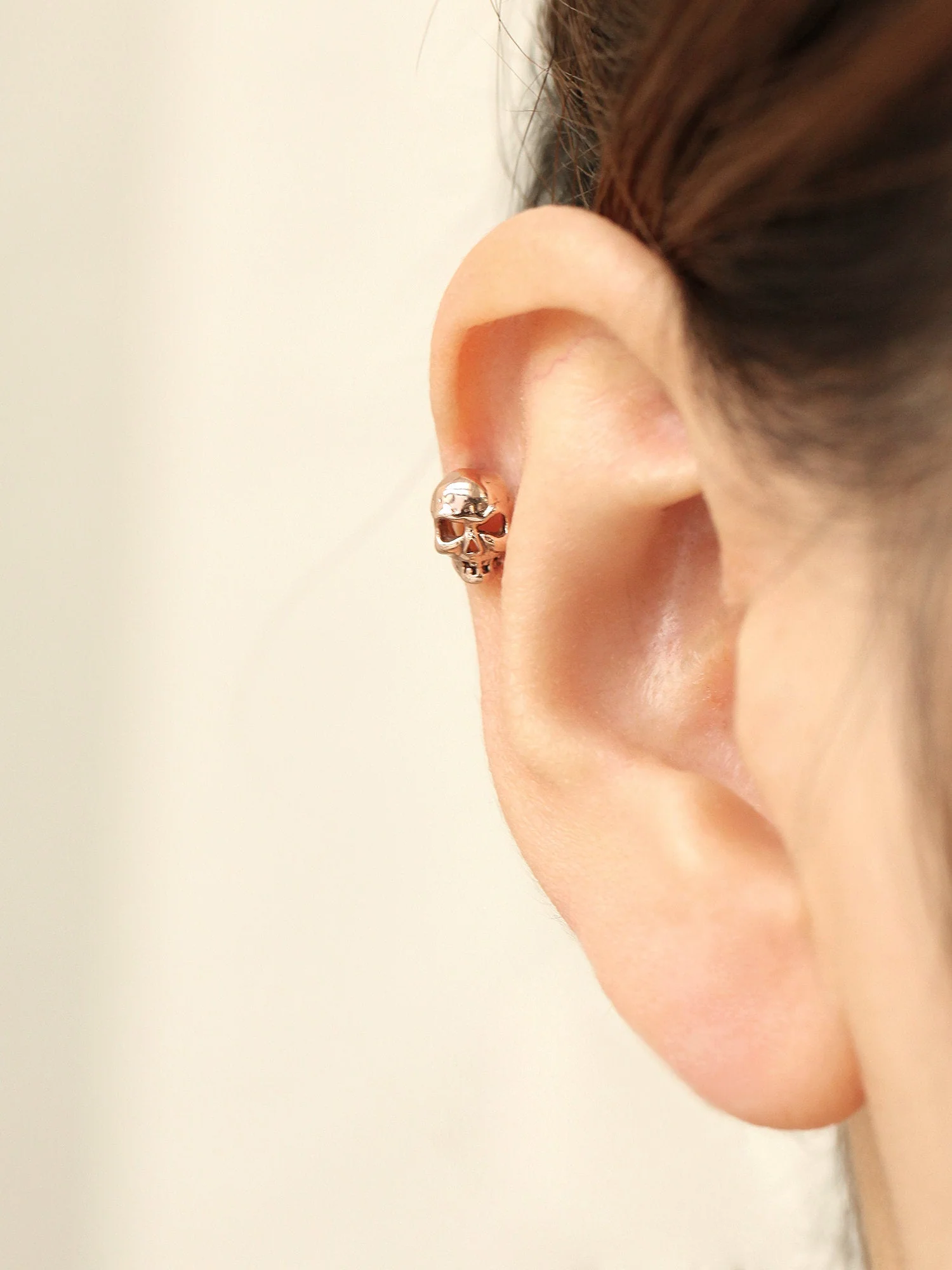 14K Gold Vintage Skull Cartilage Earring 18G16G - Image 6