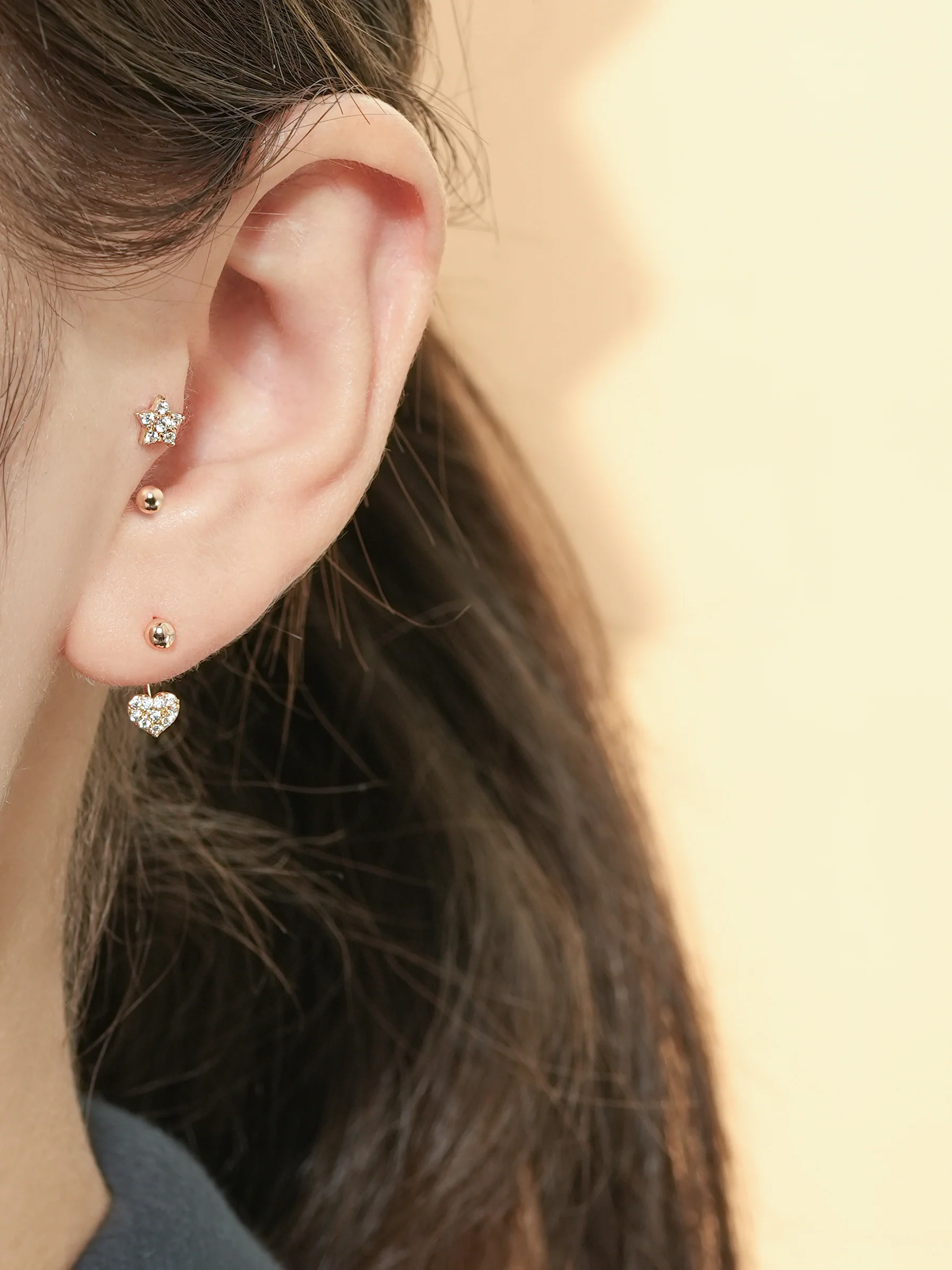 14K Gold Volume Cubic Heart Curve Piercing 20G - Image 2