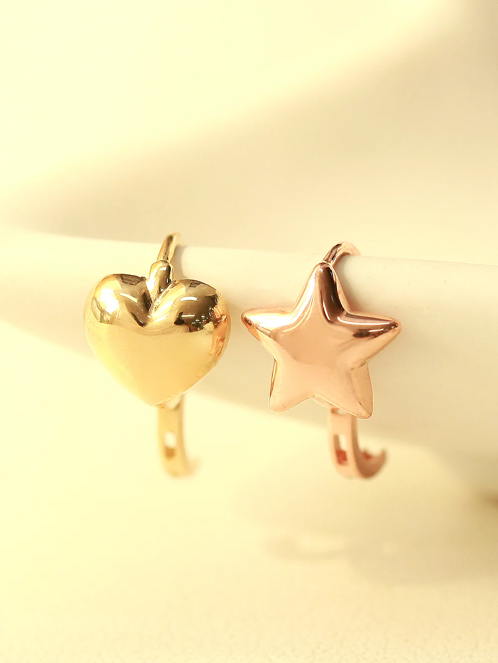 14K Gold Volume Heart Star Hoop Earring - Image 3