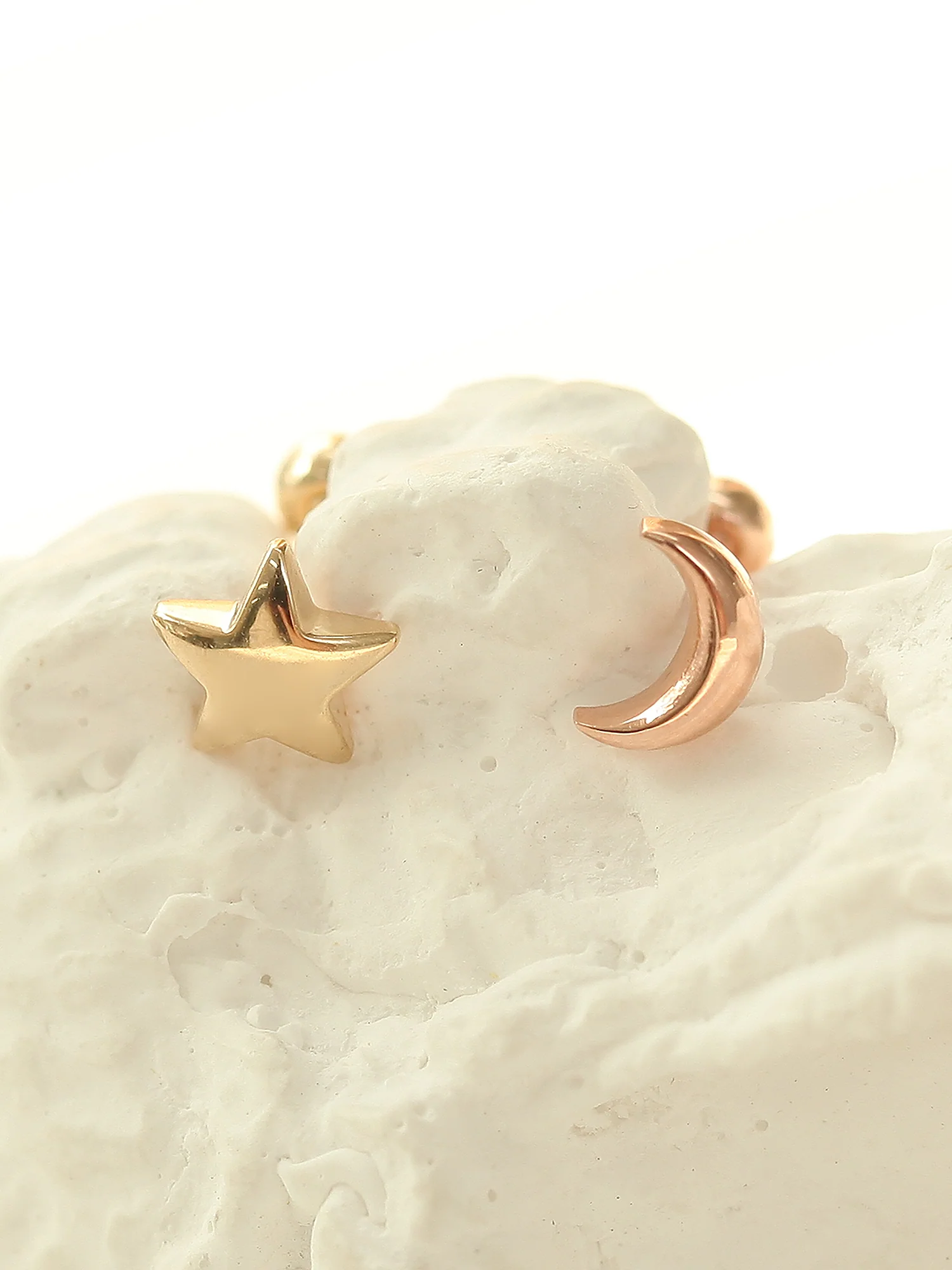 14K Gold Volume Moon Star Cartilage Earring 20G - Image 8