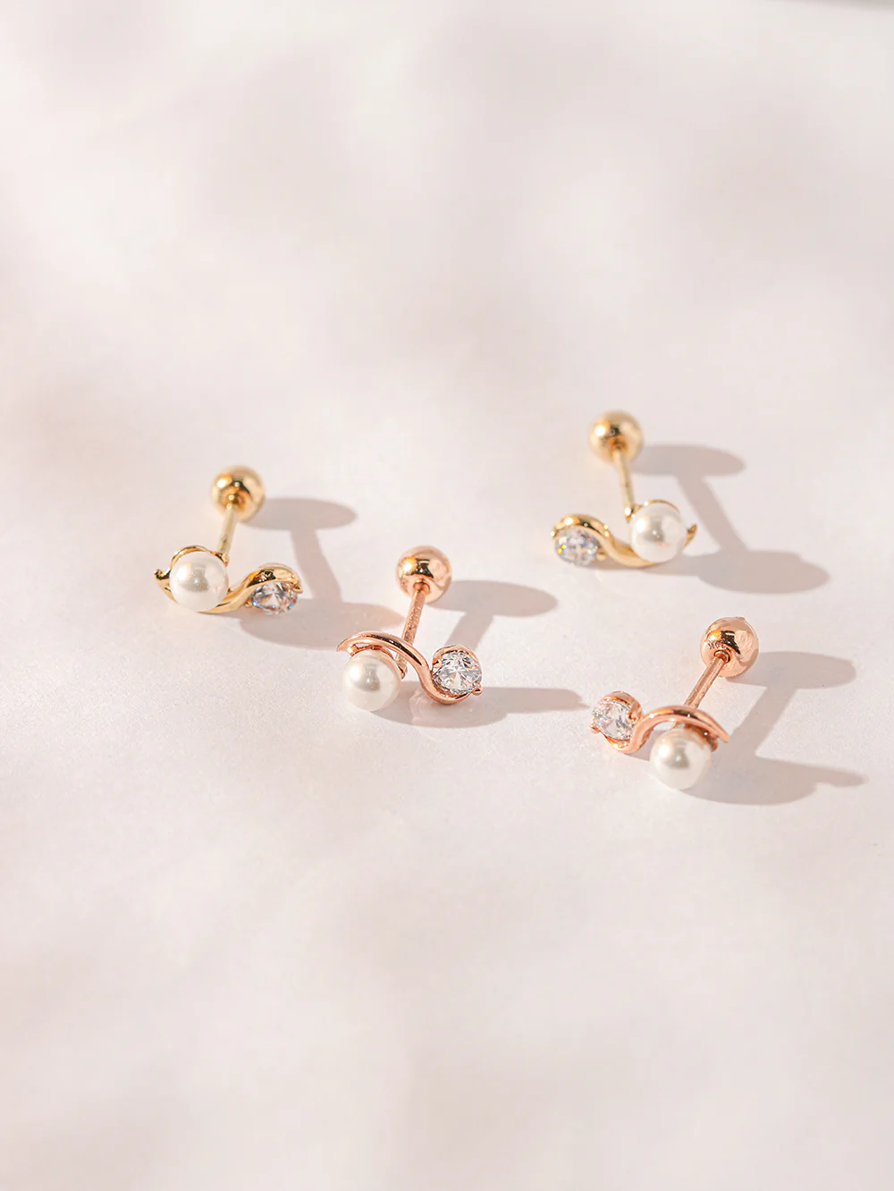14K Gold Wavy Line Pearl Cubic Cartilage Earring 20G18G16G - Image 5