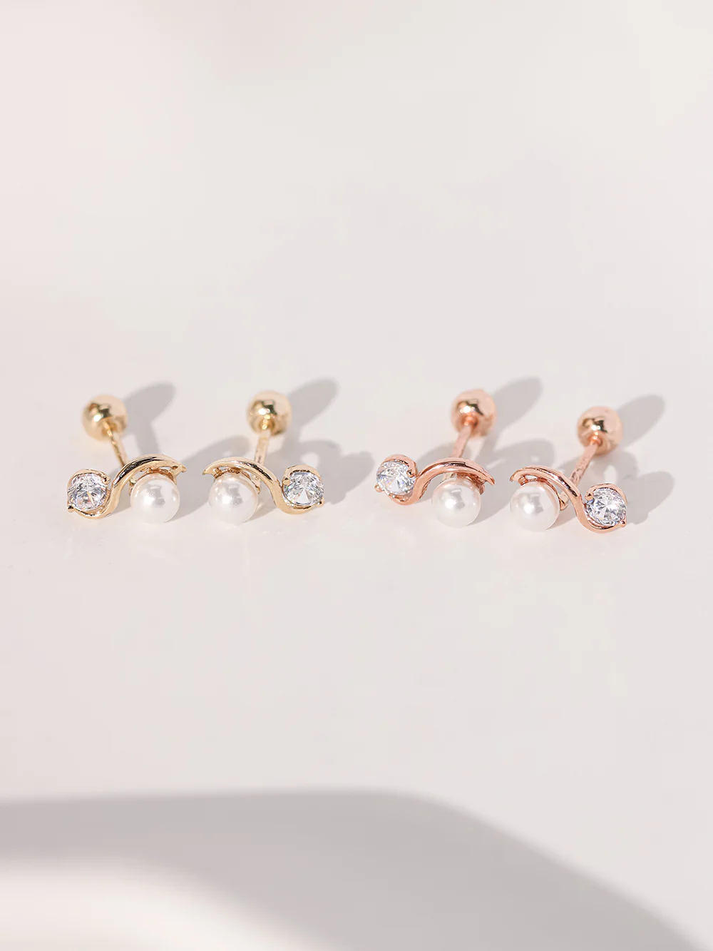 14K Gold Wavy Line Pearl Cubic Cartilage Earring 20G18G16G - Image 7