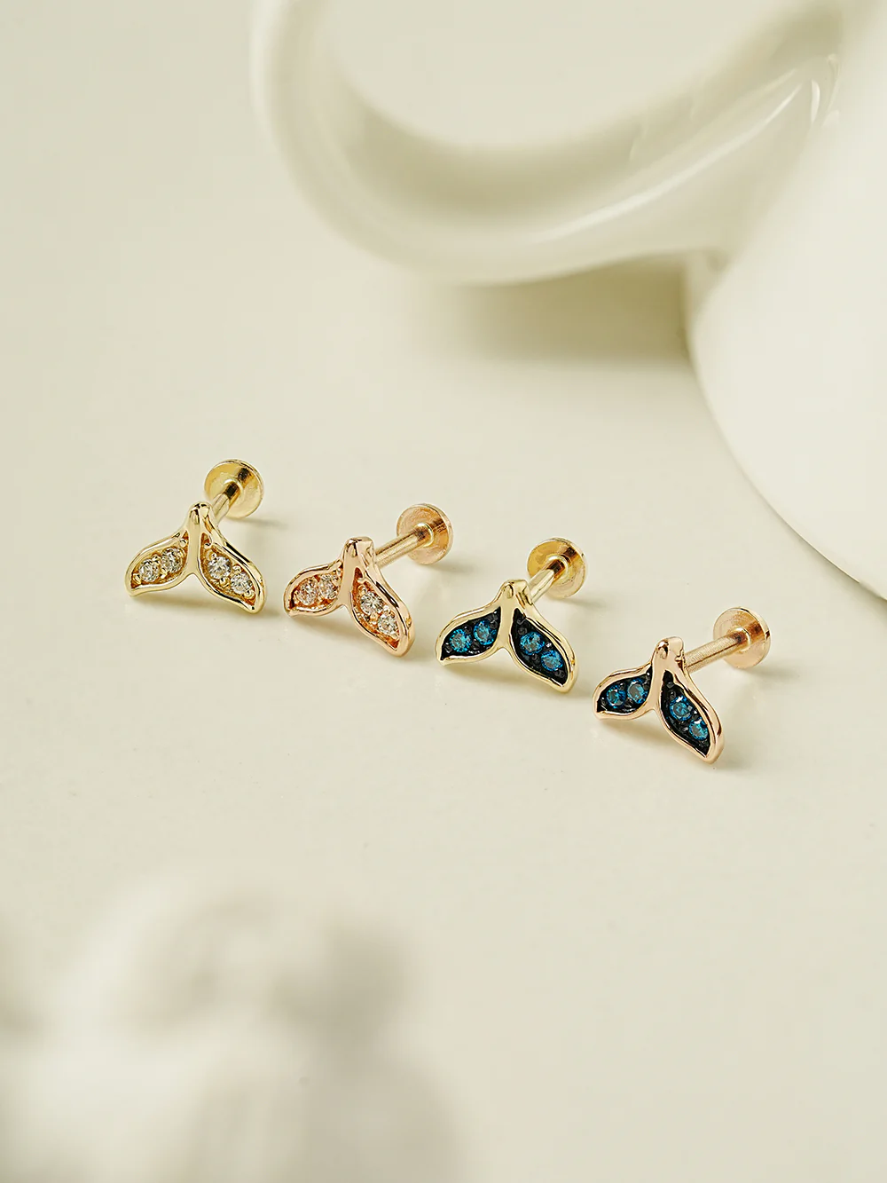 14K Gold Whale Tale Cubic Internally Threaded Labret Piercing 18G16G - Image 5
