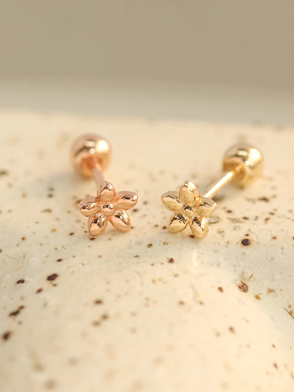 14K Gold Wild Flower Cartilage Earring 20G18G16G - Image 9