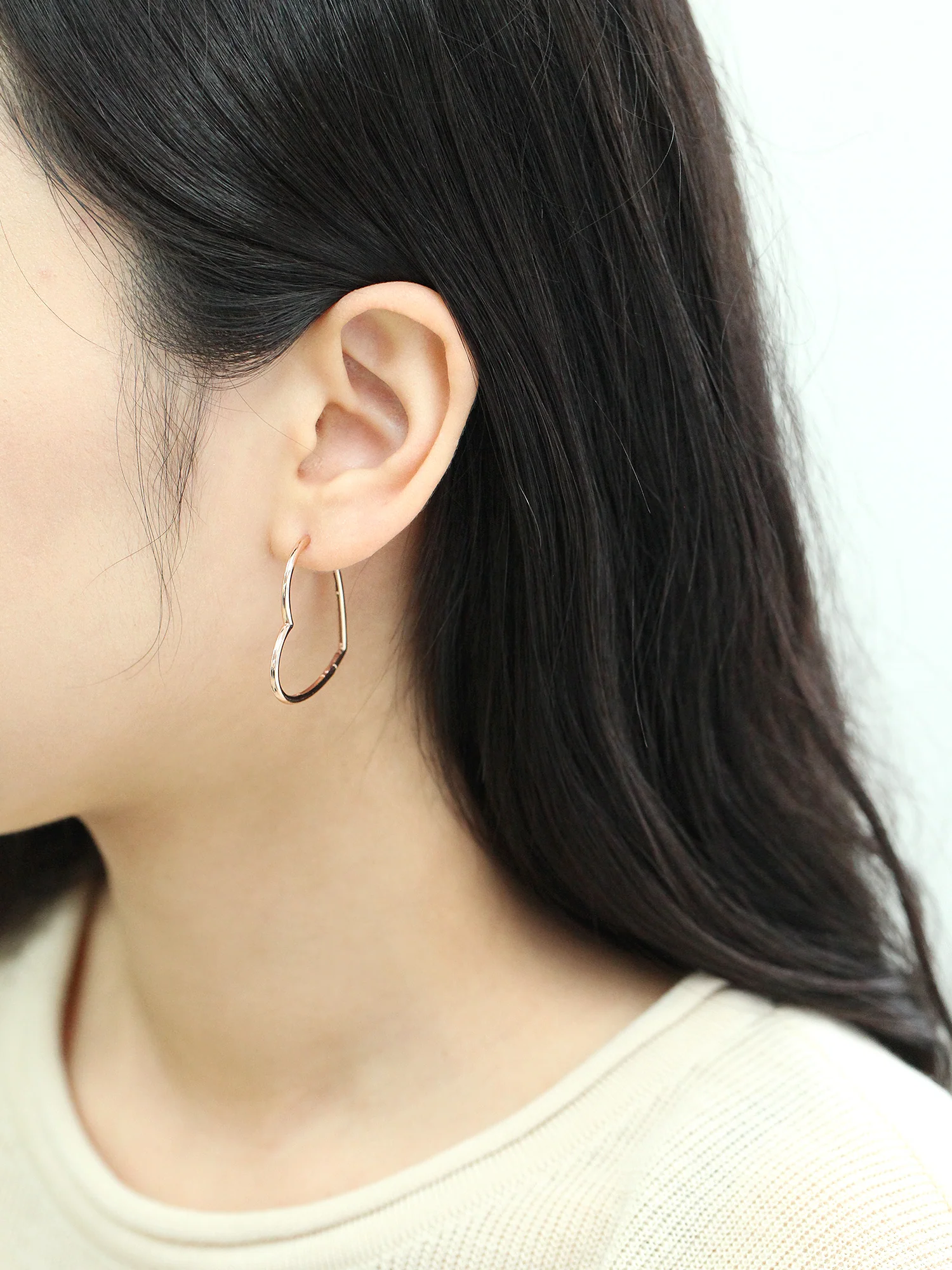 14K Gold Heart Hoop Earring - Image 2