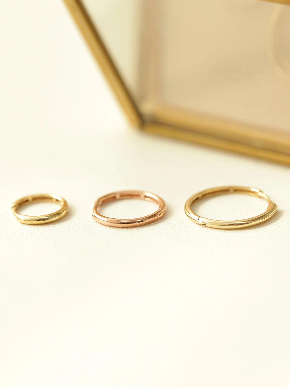 14K Gold Hoop Earring - Image 2