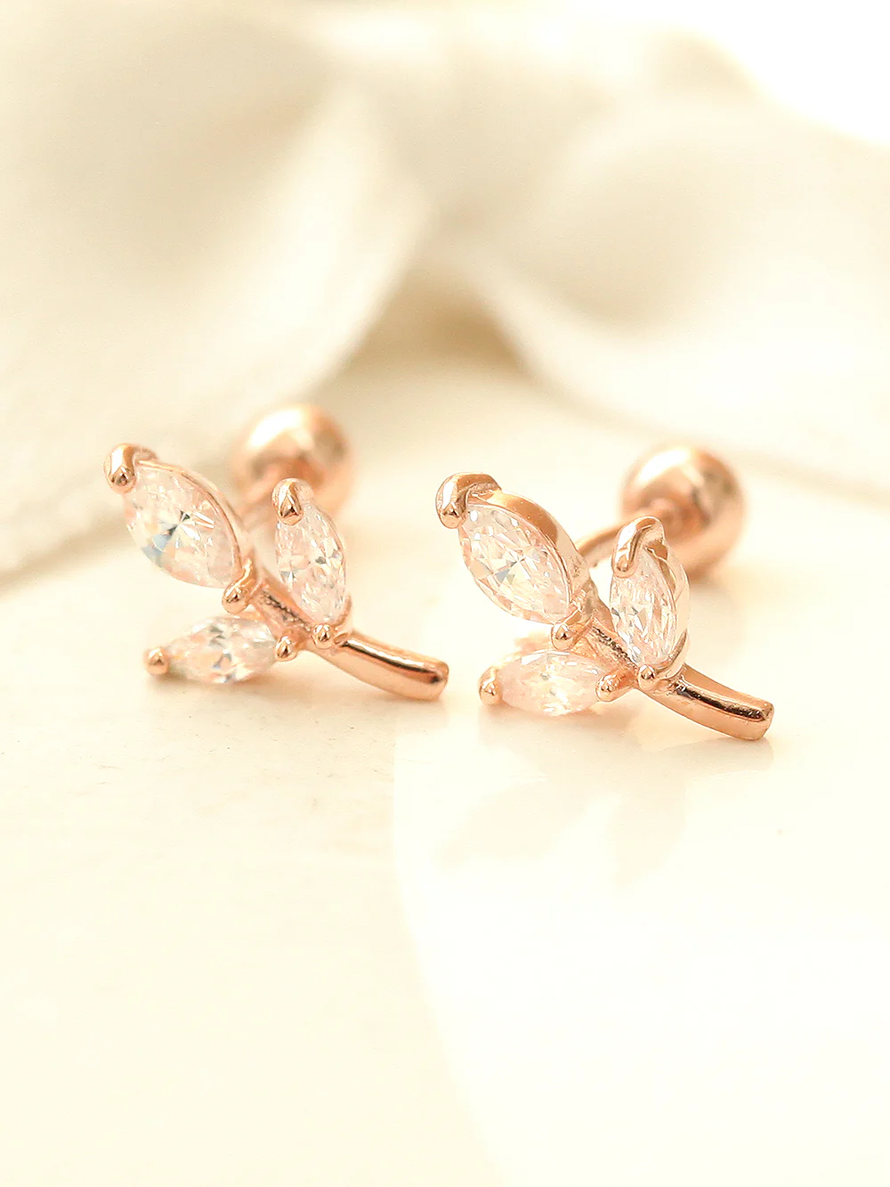 14K Gold Leaf Cubic Cartilage Earring 20G - Image 3