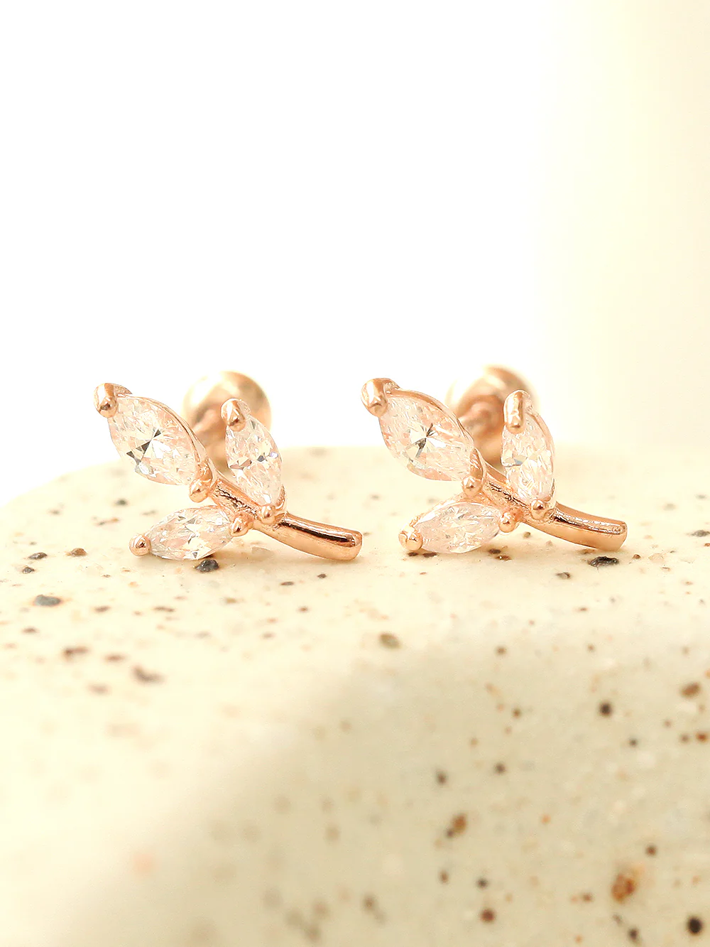 14K Gold Leaf Cubic Cartilage Earring 20G - Image 5