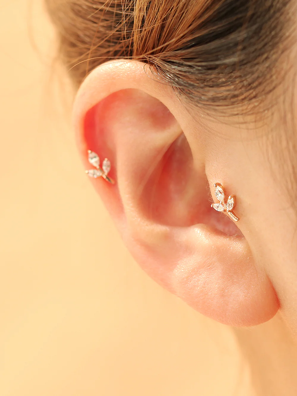 14K Gold Leaf Cubic Cartilage Earring 20G - Image 6