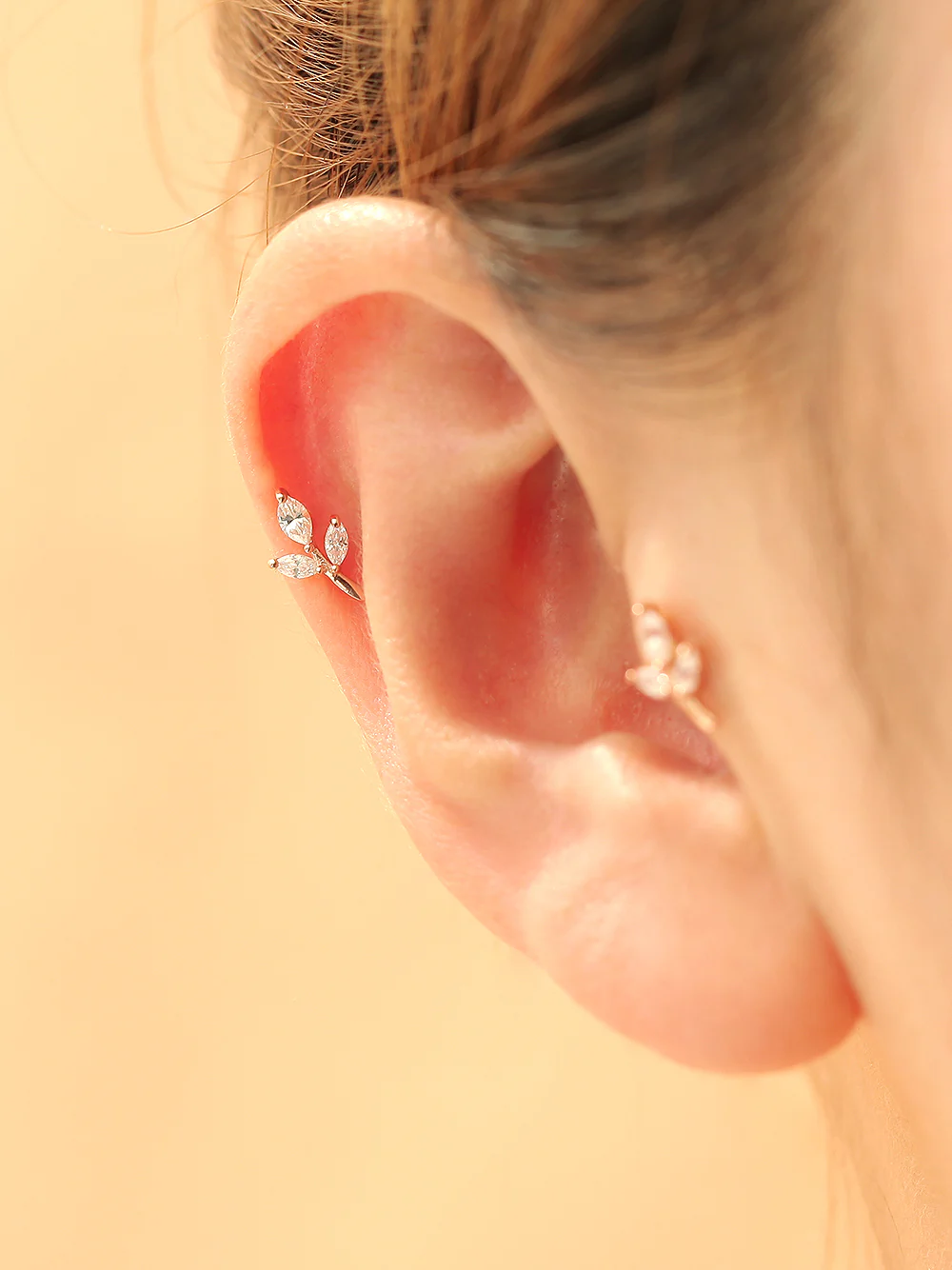 14K Gold Leaf Cubic Cartilage Earring 20G - Image 7