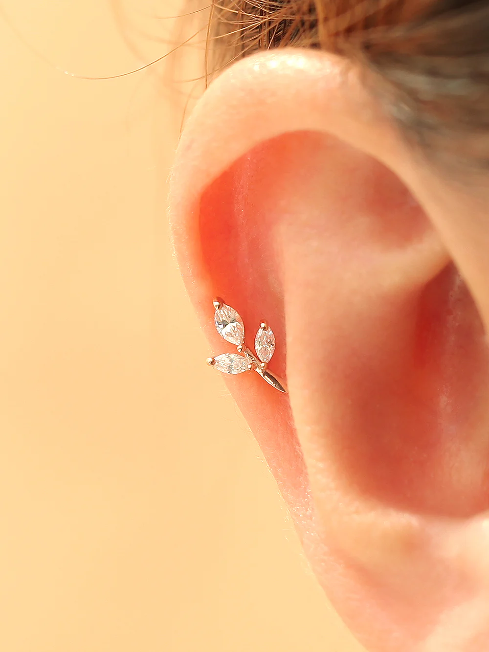 14K Gold Leaf Cubic Cartilage Earring 20G - Image 8