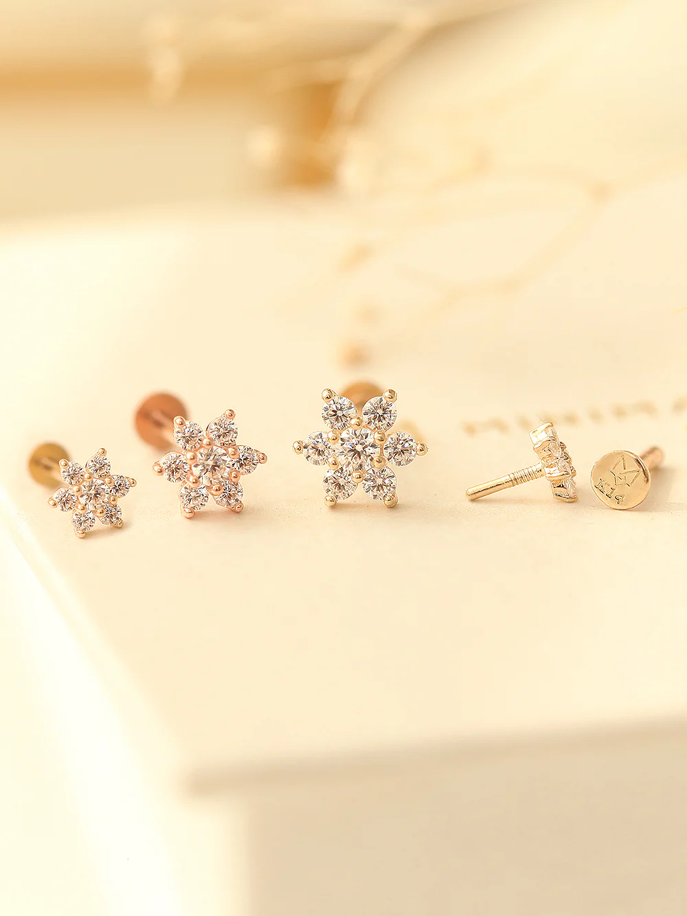 14K Gold Lovely Flower Internally Threaded Labret Piercing 18g16g - Image 7