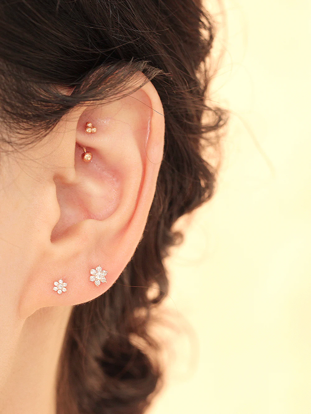 14K Gold Lovely Flower Internally Threaded Labret Piercing 18g16g - Image 8