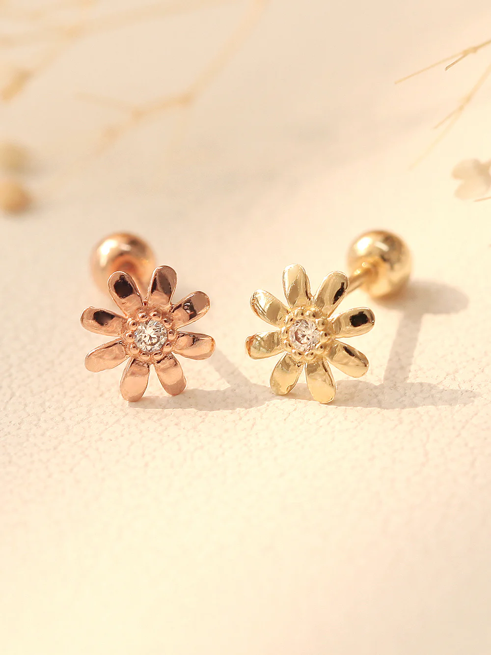 14K Gold Marguerite Cubic Cartilage Earring 20G