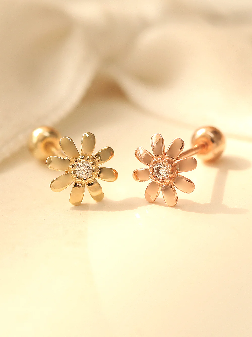 14K Gold Marguerite Cubic Cartilage Earring 20G - Image 3