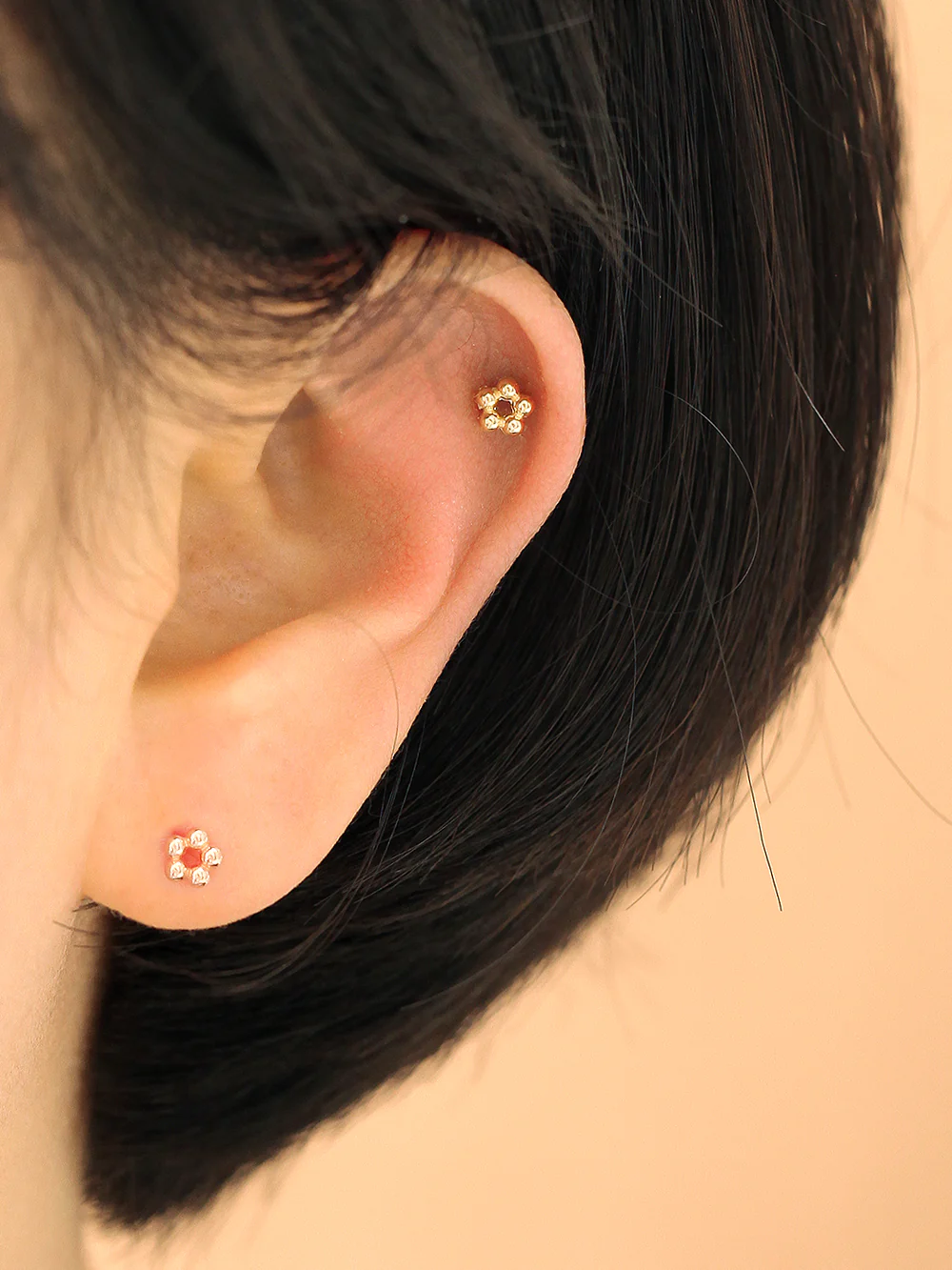 14K Gold Mini Flower Ball cartilage earring 20g - Image 8