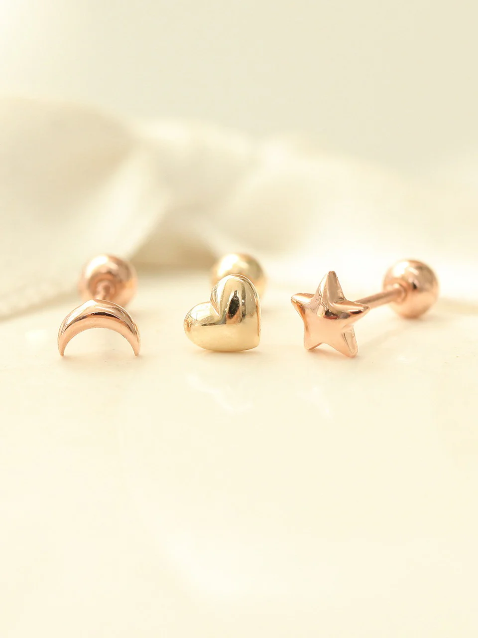 14K Gold Mini Volume Moon & Star & Heart Cartilage Earring 20G