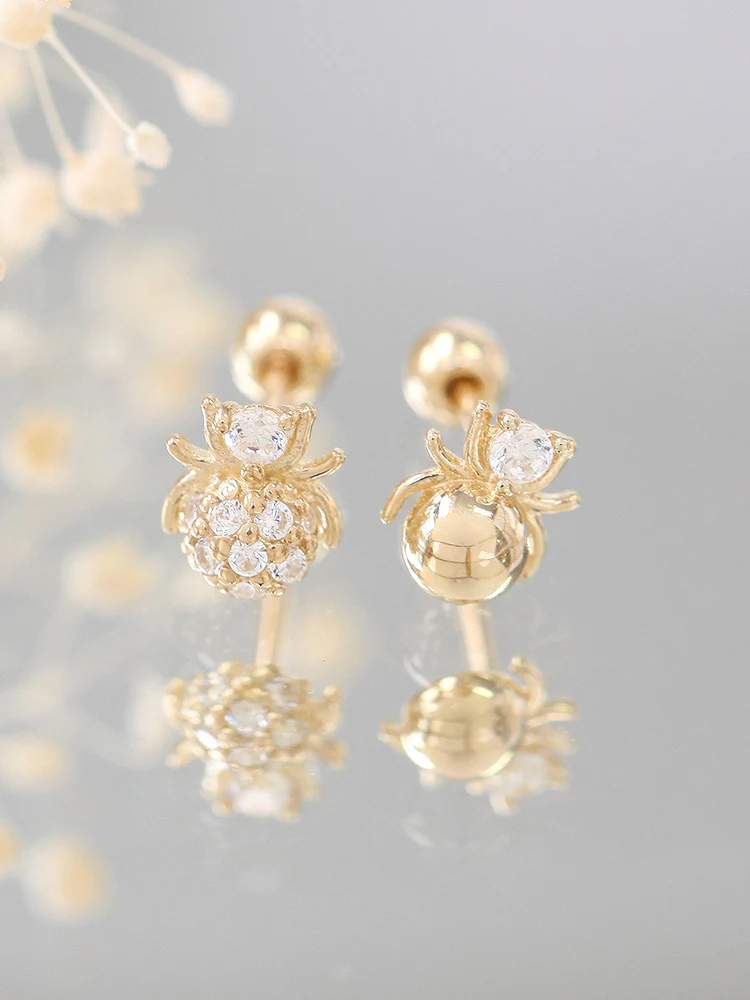 14K gold Mini Spider cartilage earring 20g - Image 2