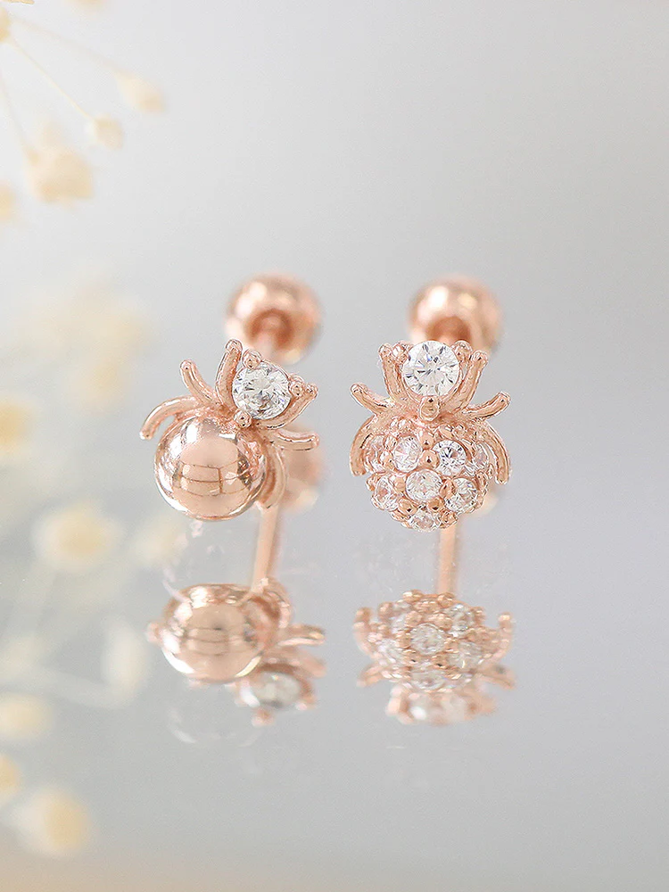 14K gold Mini Spider cartilage earring 20g - Image 3