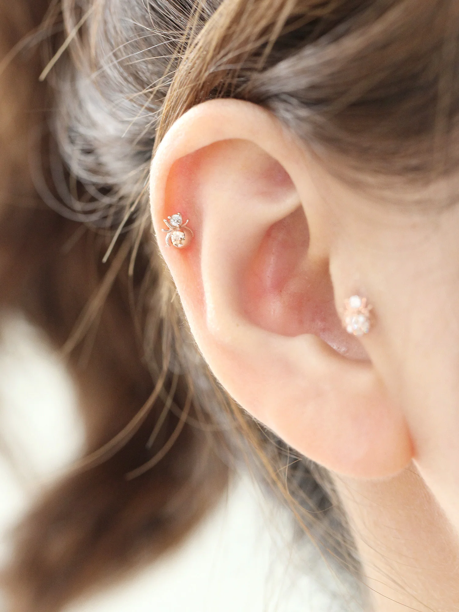 14K gold Mini Spider cartilage earring 20g - Image 8