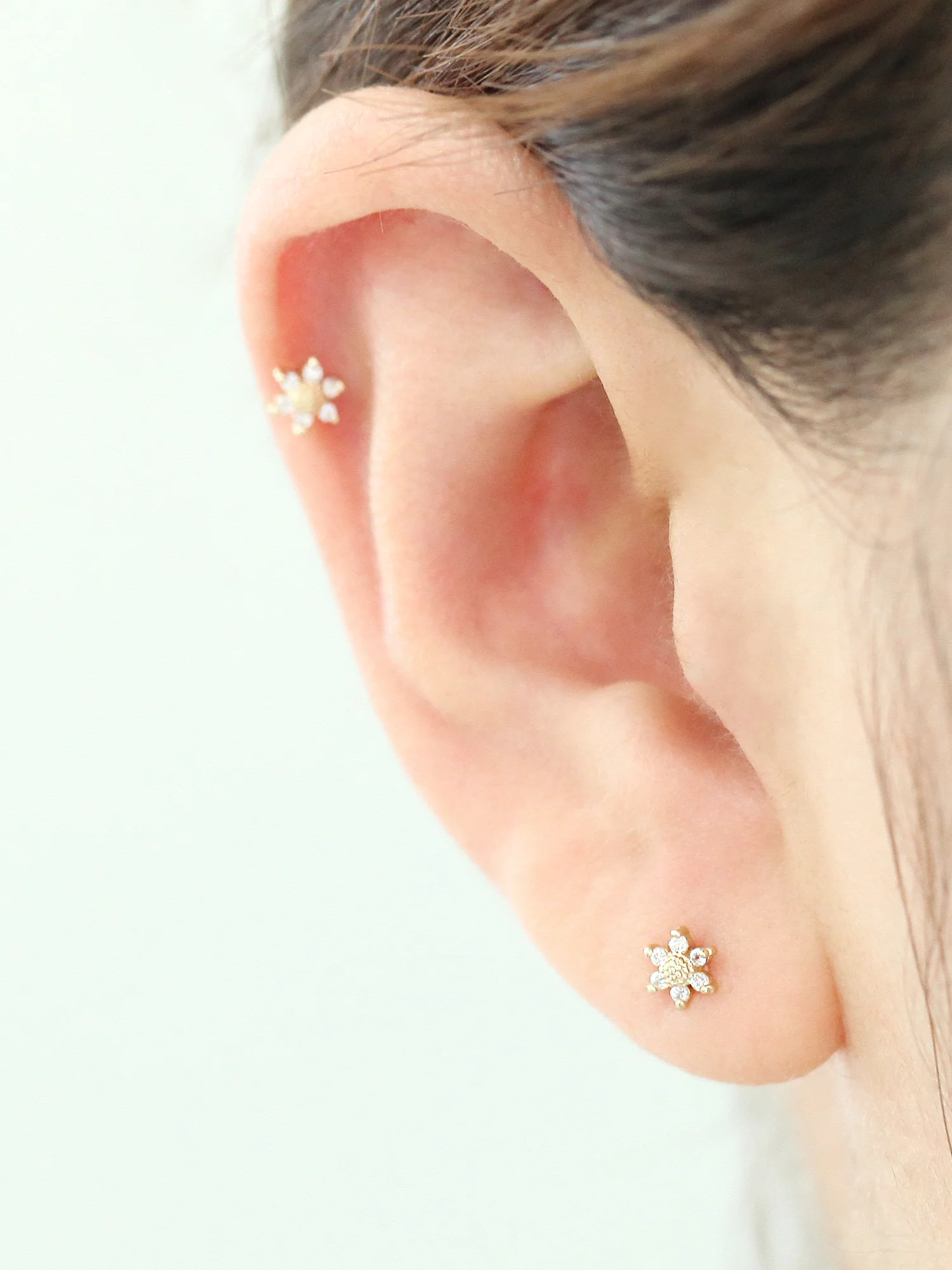 14K Gold Mini Flower Labret Piercing 18G16G - Image 5