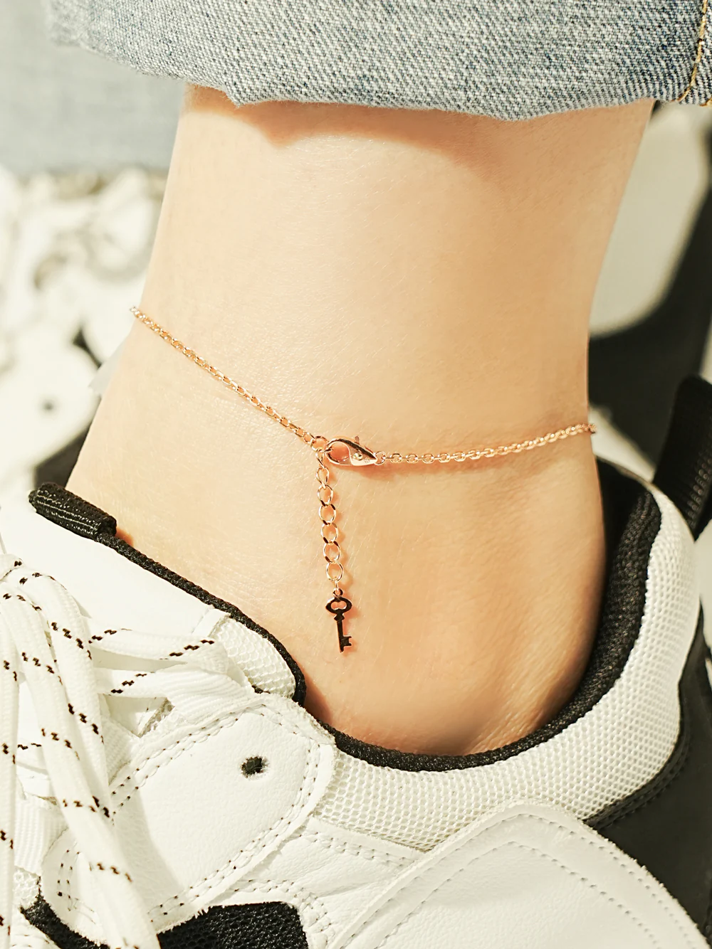 14K Point Lock Anklet Bracelet - Image 10