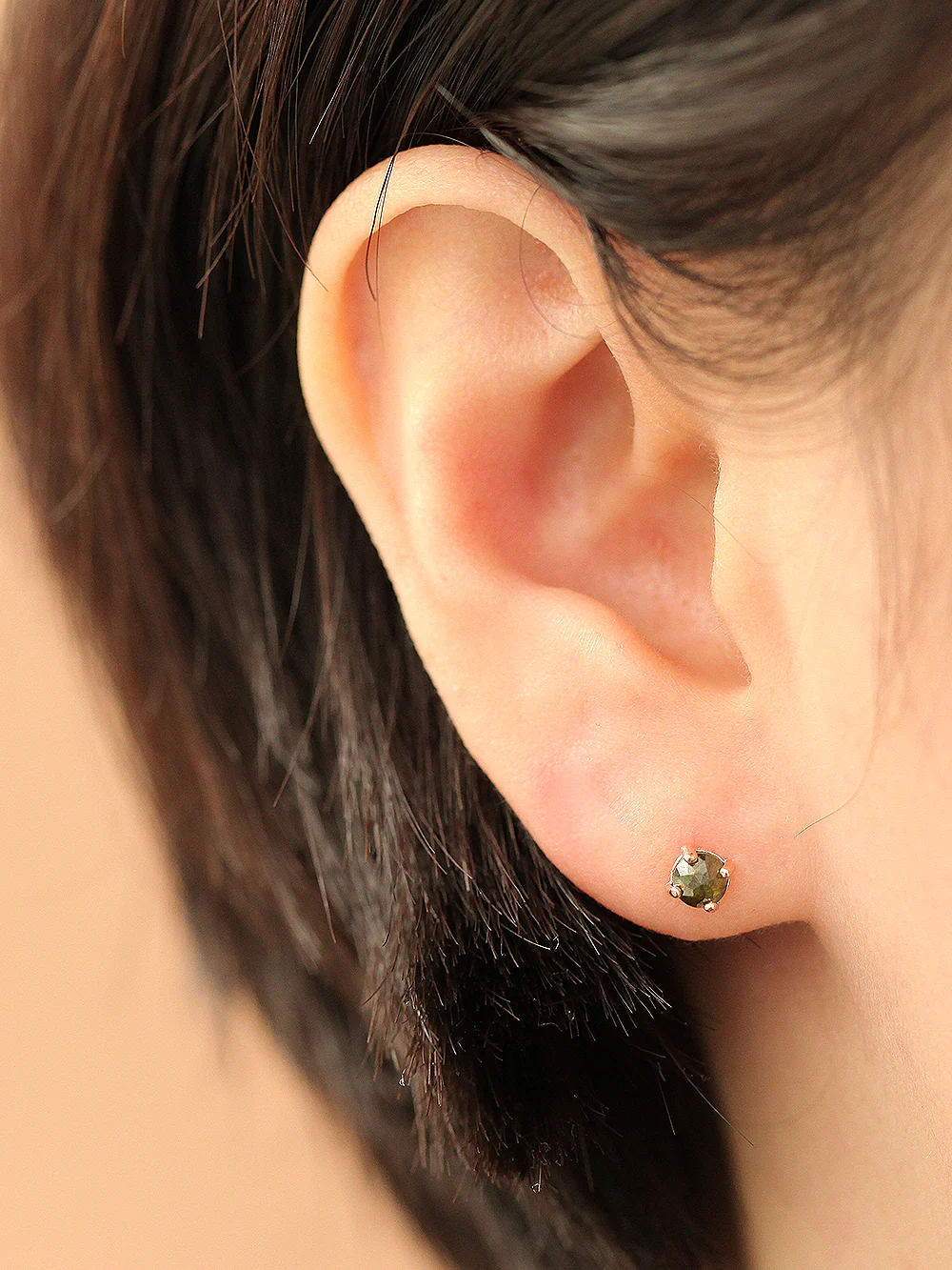 14K Gold Rough Diamond cartilage earring 4mm 20g - Image 6