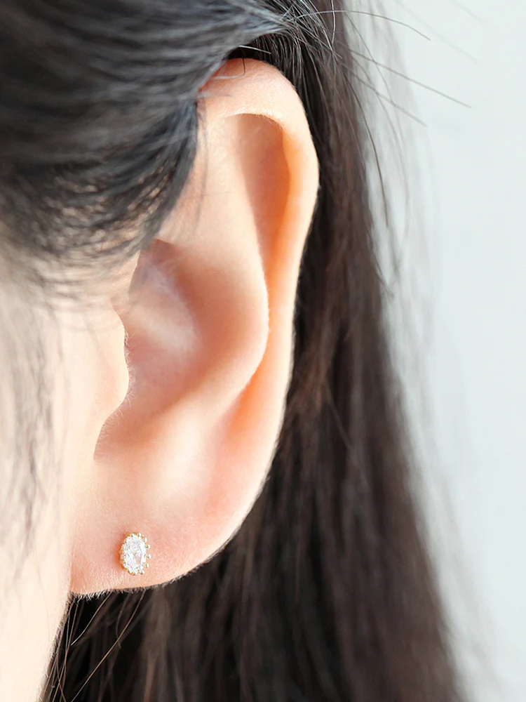 14K Gold Round Cubic Cartilage Earring 20G - Image 5