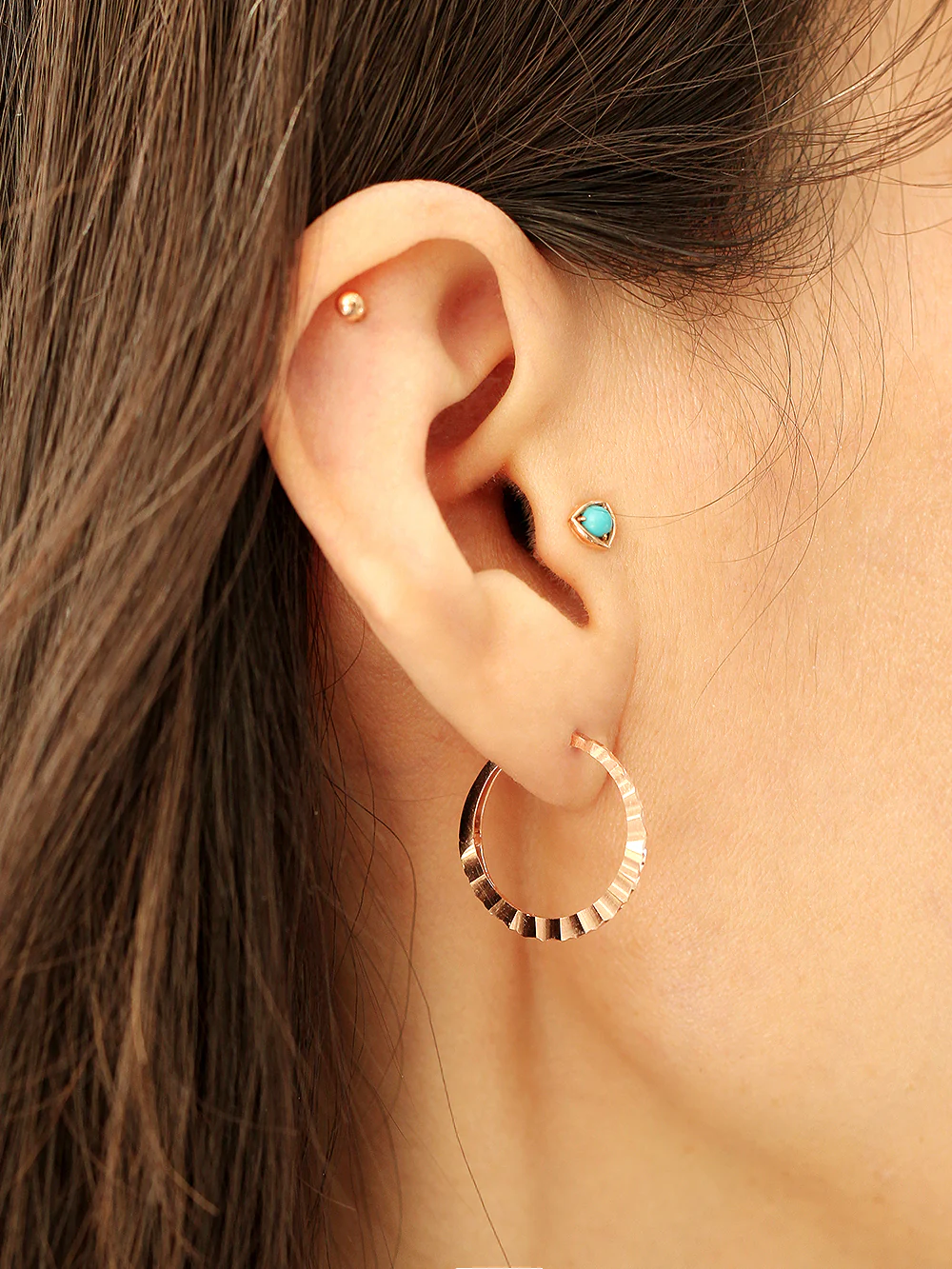14K Gold Slim Cutting Circle Hoop Earring - Image 4