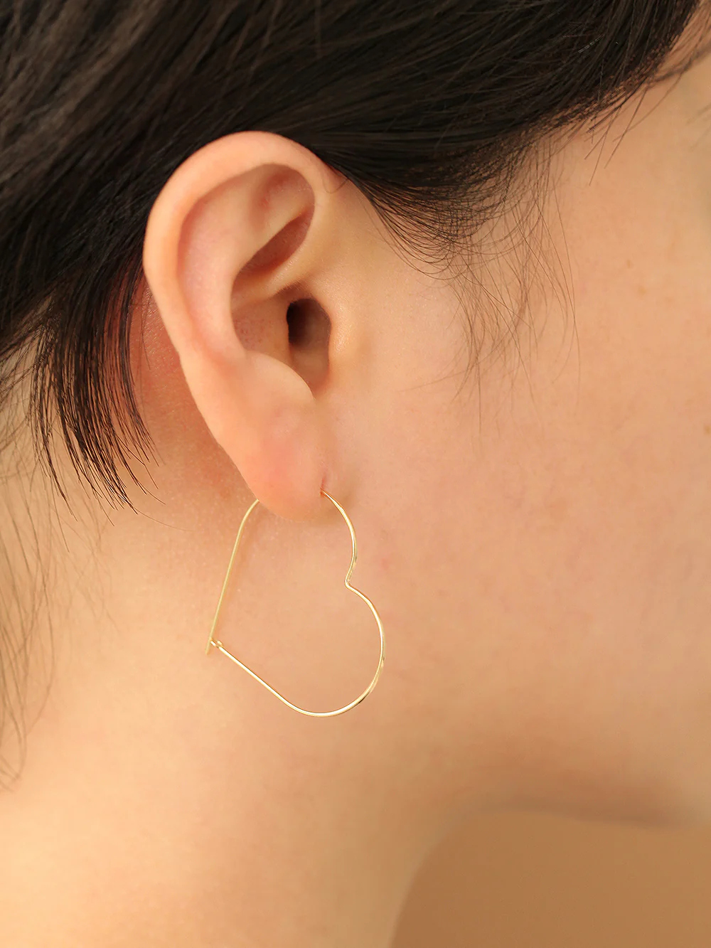 14K Gold Slim Heart Hoop - Image 7