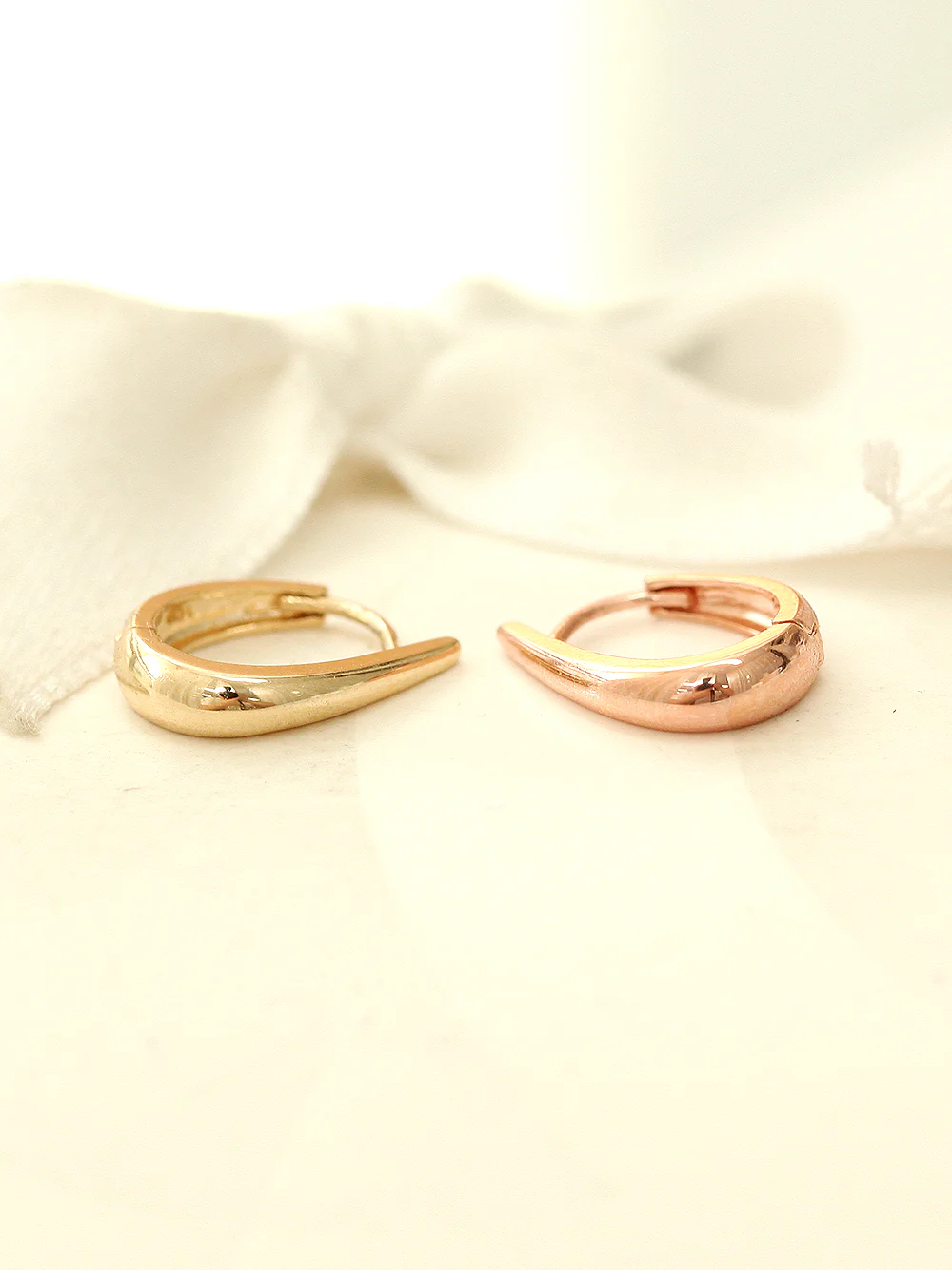 14K Gold Slim Tear Drop Hoop Earring - Image 4