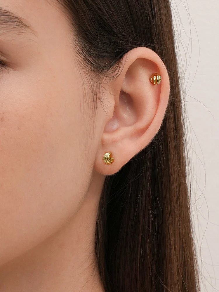 14K Solid Gold Bold Mini Shell Cartilage Earring 20G - Image 4