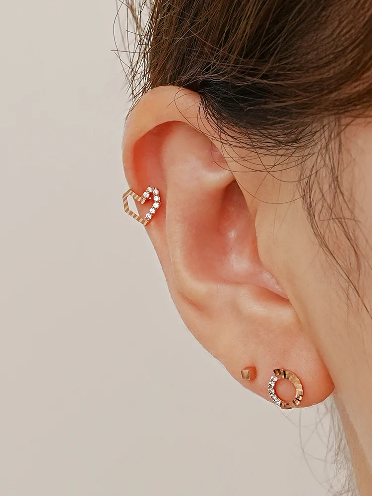14K Solid Gold Half-and-Half Heart Cubic Cartilage Earring 20G - Image 4