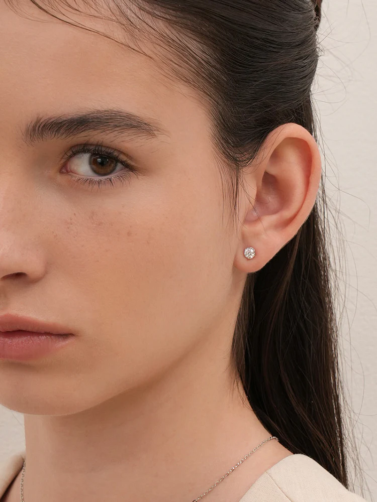 14K Solid Gold Lab Diamond Grace Internally Threaded Labret Piercing 20G - Image 13