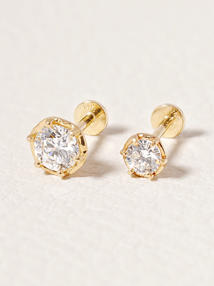 14K Solid Gold Lab Diamond Grace Internally Threaded Labret Piercing 20G - Image 3