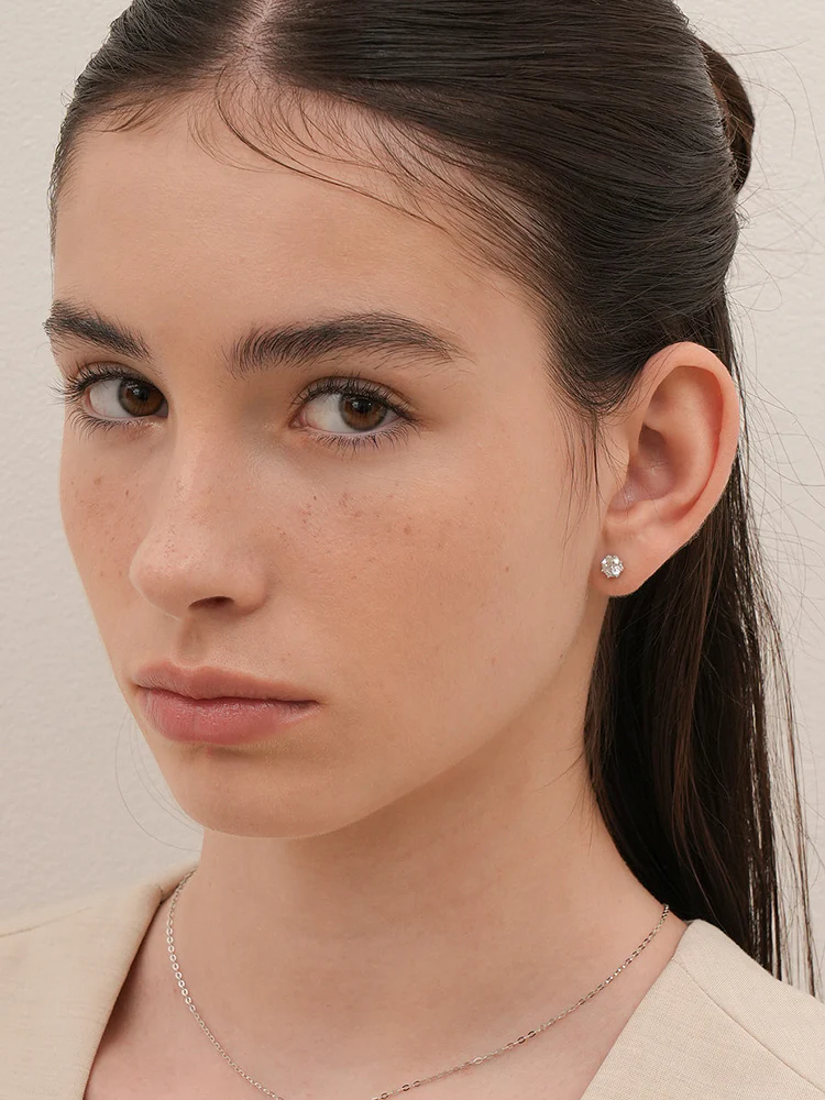 14K Solid Gold Lab Diamond Queen's Bloom Internally Threaded Labret Piercing 20G - Image 17