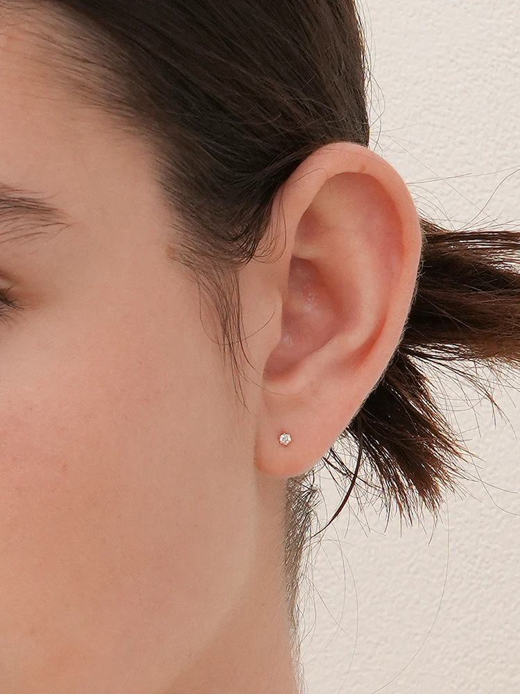 14K Solid Gold Lab Diamond Shine Classic Internally Threaded Labret Piercing 20G - Image 4