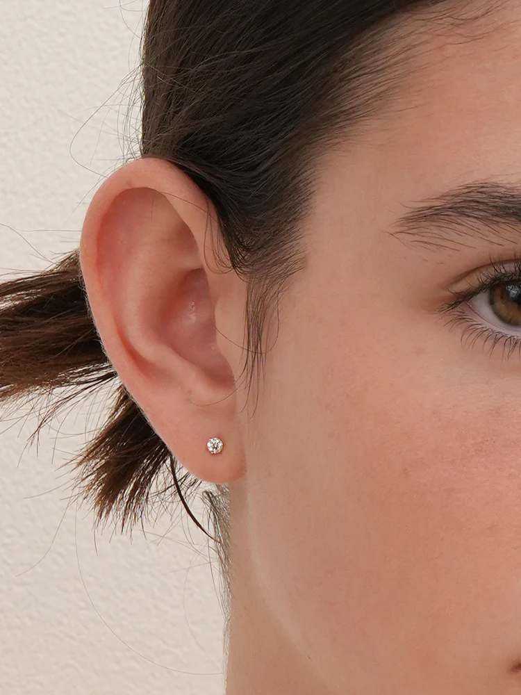 14K Solid Gold Lab Diamond Shine Classic Internally Threaded Labret Piercing 20G - Image 6