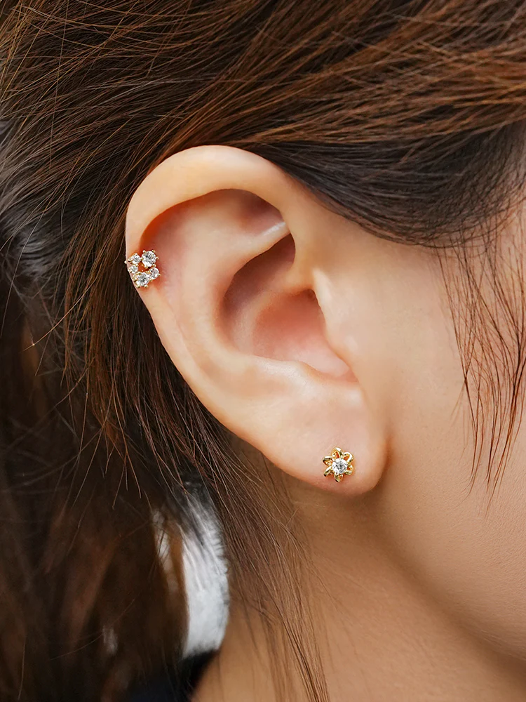 14K Solid Gold Moissanite Dia Daisy Loop Internally Threaded Labret Piercing 20G - Image 2