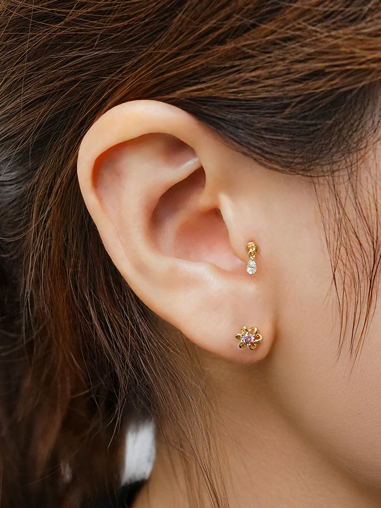 14K Solid Gold Moissanite Dia Daisy Loop Internally Threaded Labret Piercing 20G - Image 6