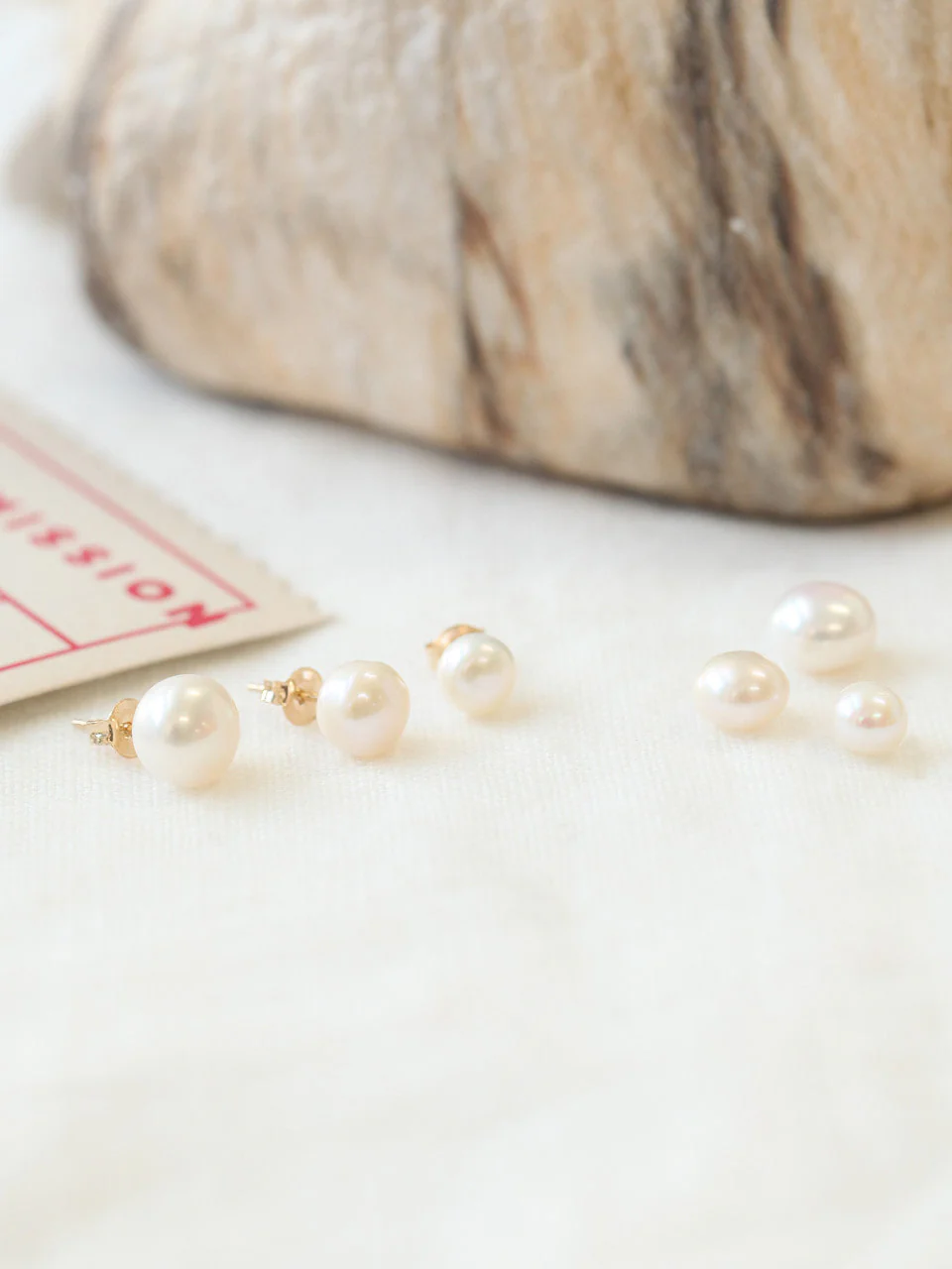 14K Gold Nature Fresh Water Pearl Cartilage Stud Earring - Image 3