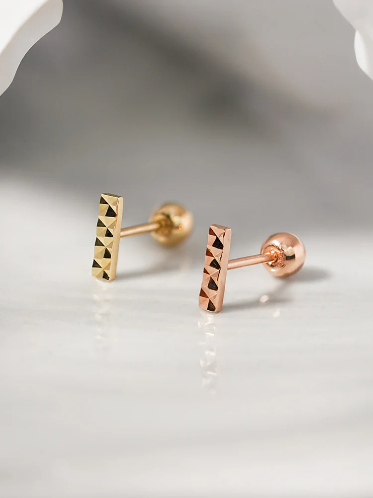 14K Solid Gold Shining Stick Bar Cartilage Earring 20G - Image 3