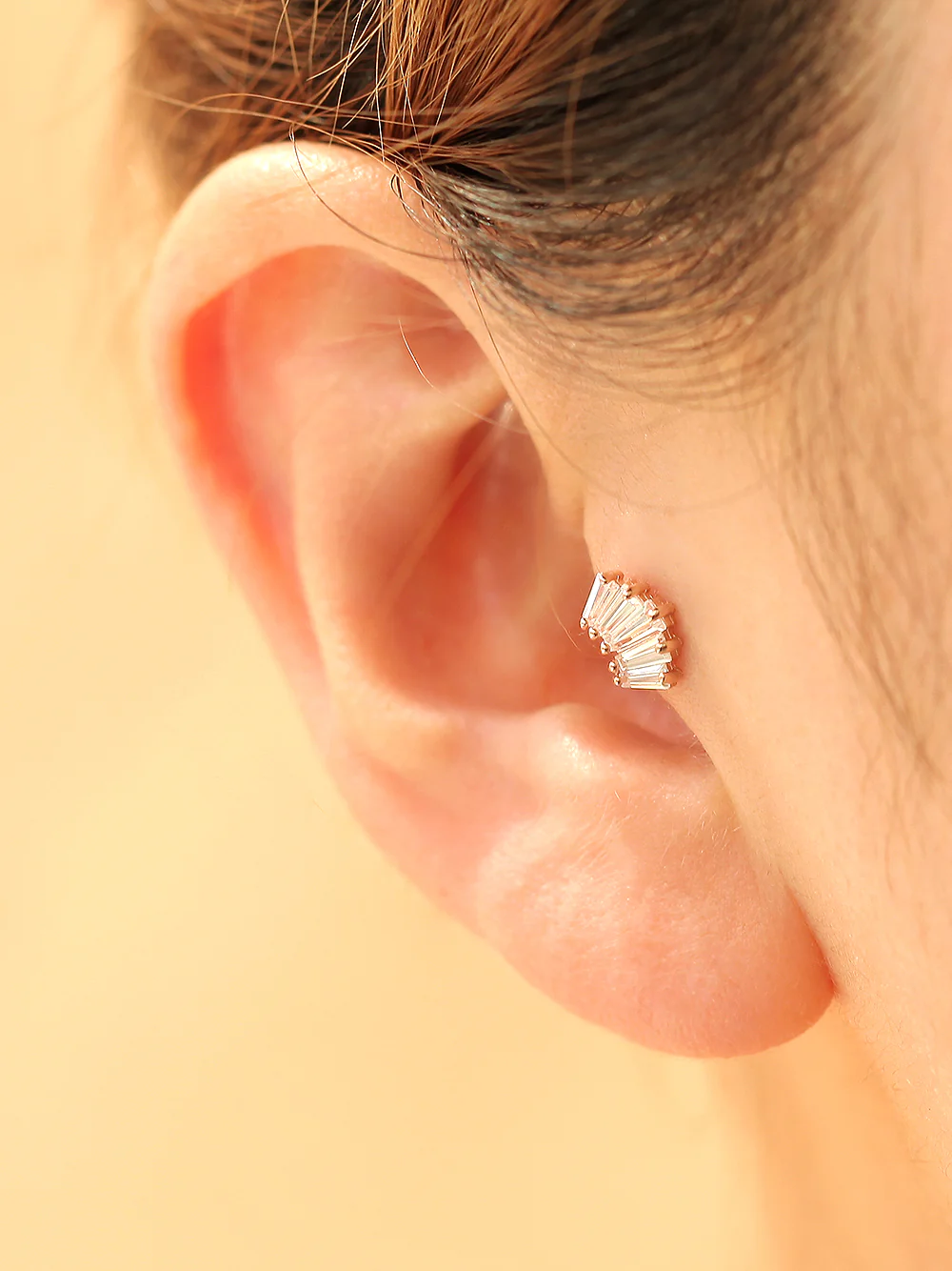 14K Gold Square Crown Cartilage Earring 20G - Image 3