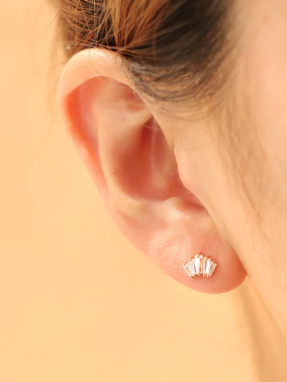 14K Gold Square Crown Cartilage Earring 20G - Image 4