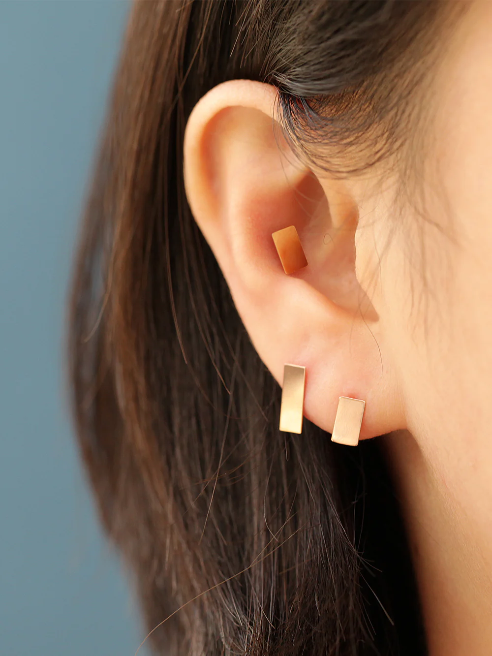 14K Gold Stick Cartilage Earring 20G - Image 9